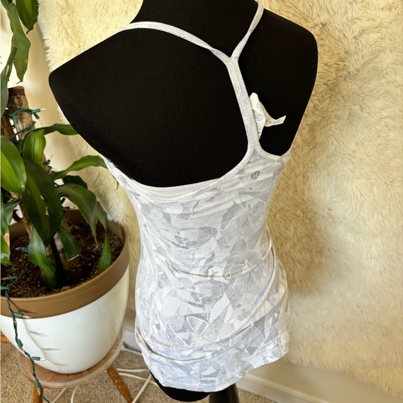 Lululemon top - Picture 5 of 7